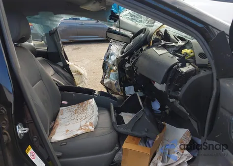 2006 Toyota Prius z USA, uszkodzony, nr VIN JTDKB20U063180492